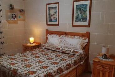 تختخواب و صبحانه Ramla