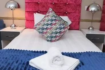 Hotelli 4 Sisters Inn