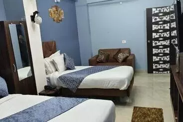 Fabhotel Dream Palace