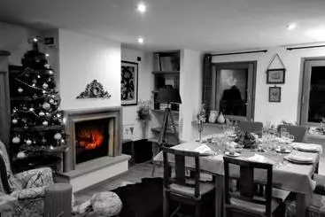 تختخواب و صبحانه Maison Perriere   Chambres D Hôtes & Jacuzzi