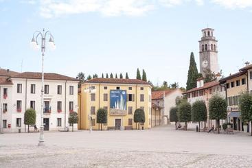 호텔 Albergo Montenegro