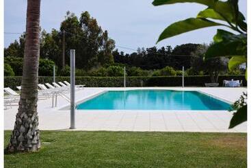 هتل Villa San Bartolo