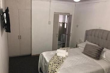 住宿加早餐  Alizwa Guesthouse