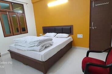 Отель Privy Resort