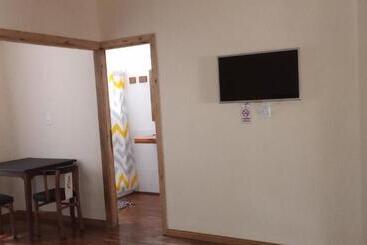 پانسیون Hostal Adelita