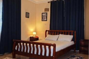 His&hers Motel By Mathias