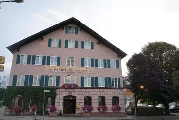 Hotelli Gasthof Und Metzgerei Zur Post Peißenberg