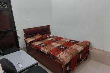 Отель Oyo Mughal Darbar