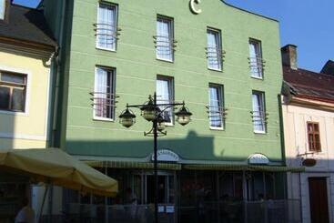 Hotel Centrál