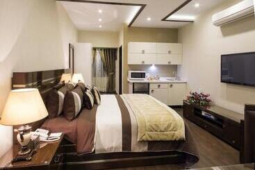 Royaute Luxury Suites And Hotel Gulberg Lahore