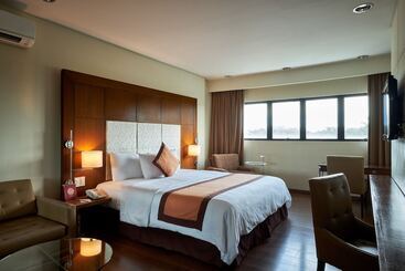 Hotel Santomas Suites