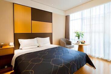 Chonpines Hotels·leshan Giant Buddha