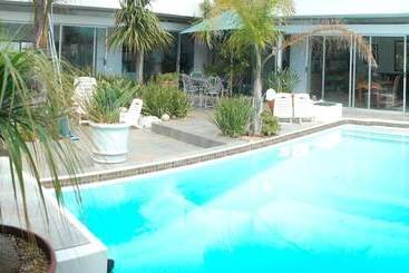 Admiralty Bed & Breakfast