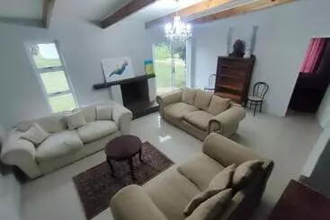 تختخواب و صبحانه Blue Mountain Farm Lodge, Cabins & Cottages