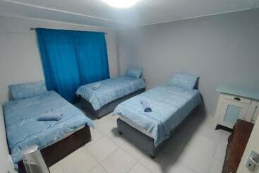 مبيت وإفطار Blue Mountain Farm Lodge, Cabins & Cottages