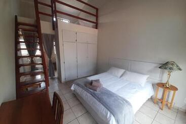 בית מלון כפרי Baron's Palace