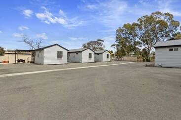 Casa Rural Costello Hotels Moonta Bay Cabins