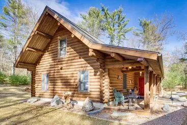 コテージ Merrillan Cabin W/ Fire Pit < 1 Mi To Lake Arbutus