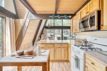 Vidéki Ház Alder By Avantstay Moody Retreat: Patio, Hot Tub In Sunriver!