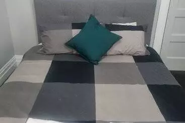 Commercial Hotel Young