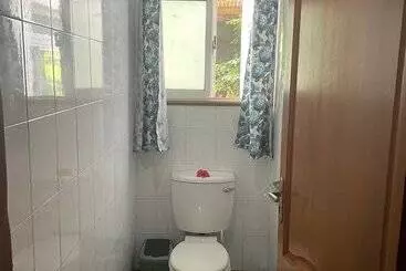 تختخواب و صبحانه Jeanny S Apartments