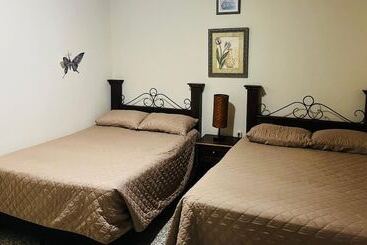 هاستل Hostal Los Volcanes