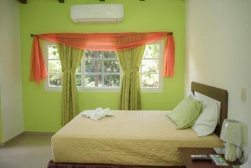 هتل De Campo Villa De Ada