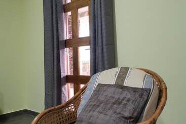 호텔 Hôtel Parc Résidence