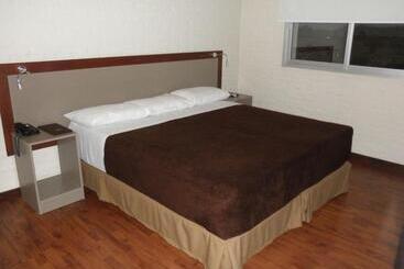 Отель Juana De Ibarbourou