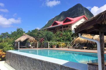 هتل Tet Rouge Resort