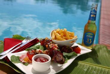 ホテル Tet Rouge Resort