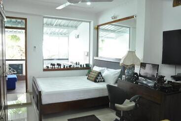 Hotel Goviyapana Beach