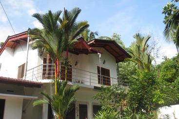 游客公寓 Jungle Holiday Home