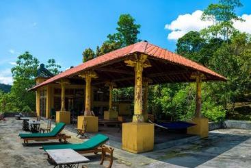 Resort The Kandy Samadhicentre