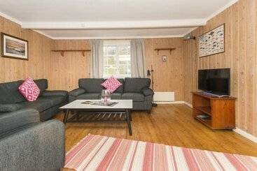 Vandrarhem Statsbuene I Kabelvåg