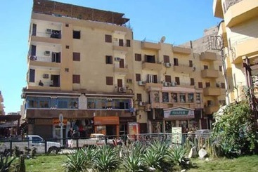 فندق صغير Venus Hotel Luxor 日本人 大歓迎