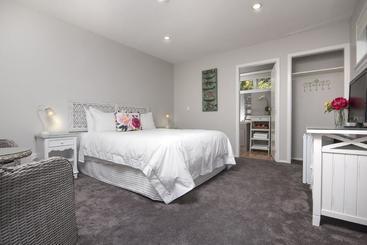 Botanica Bed And Breakfast