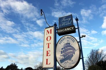 Ferry Motel
