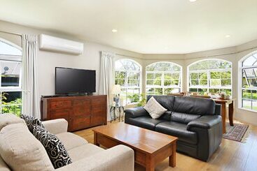 Olive House Bed And Breakfast