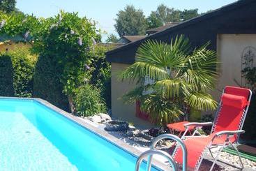 住宿加早餐  Reni S Oase Am Bodensee