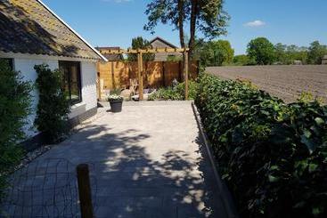 Bed & Breakfast De Lindehoek