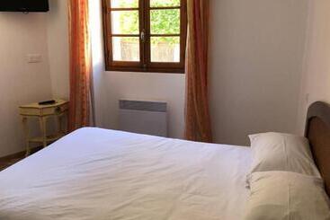 ホテル Hôtel Bar L Embarcadère