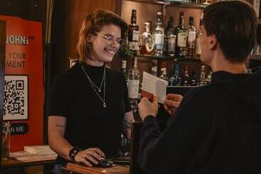 Hotel Long John S Pub &