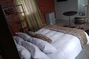 ペンション Mrakes Guesthouse