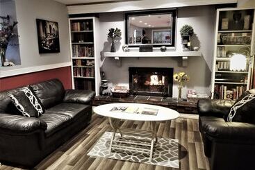 Bed and Breakfast Along River Ridge