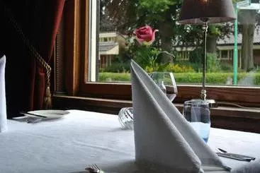 ホテル Restaurant Het Roode Hert