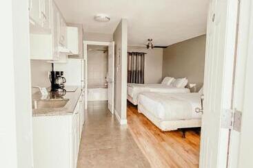 モーテル Hinton Highway Inn