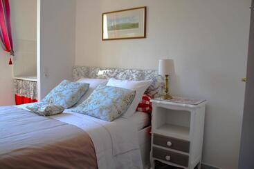 Bed and Breakfast Charming Guest House