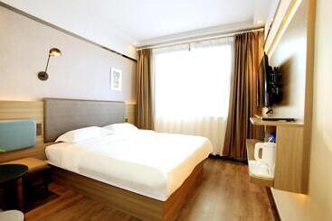 בית מלון כפרי Hi Inn Chengde Mountain Resort