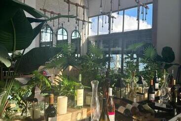 استراحتگاه Four Seasons Li̇fe Aparts And Vi̇llas Official